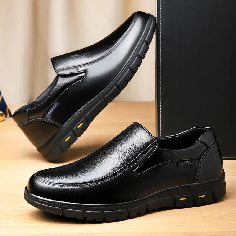 Zapatos de vestir sin cordones de cuero genuino
